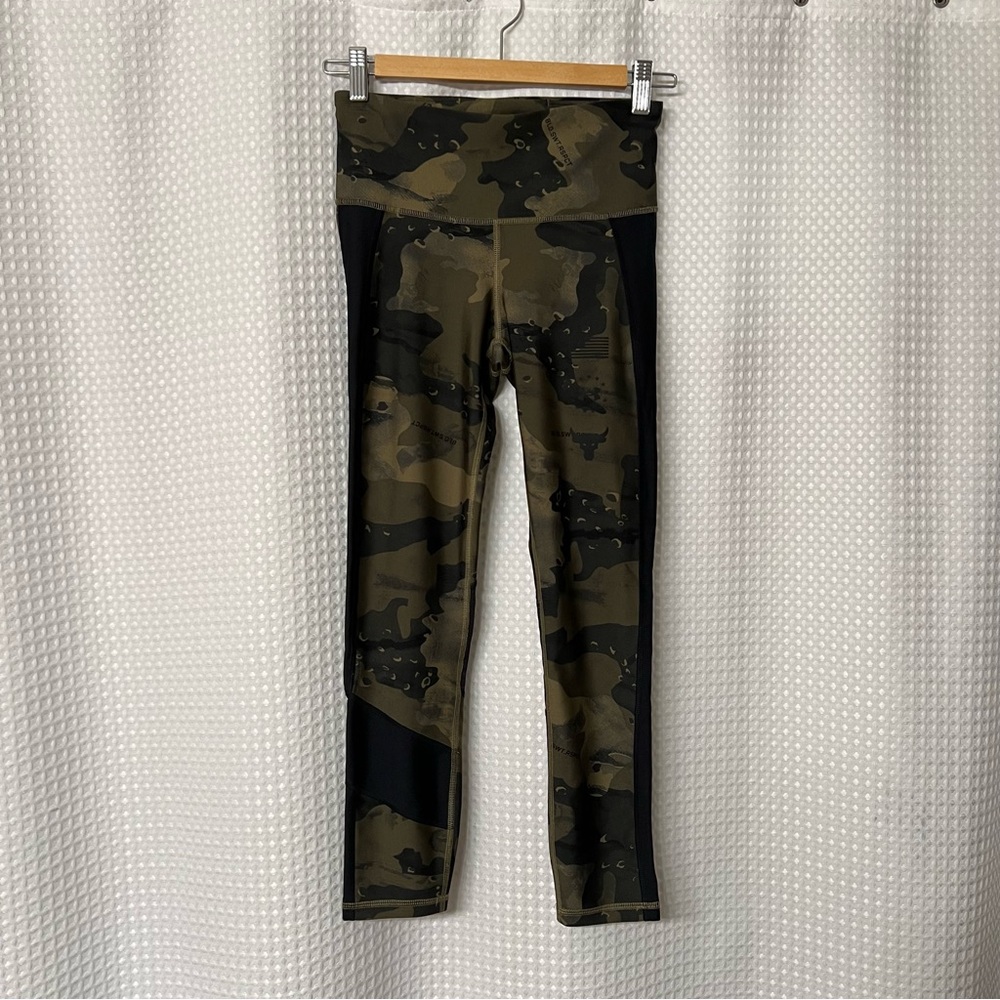 Under Armour Green Camo print leggings size small.